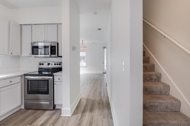 Building Photo - 2207 Government St