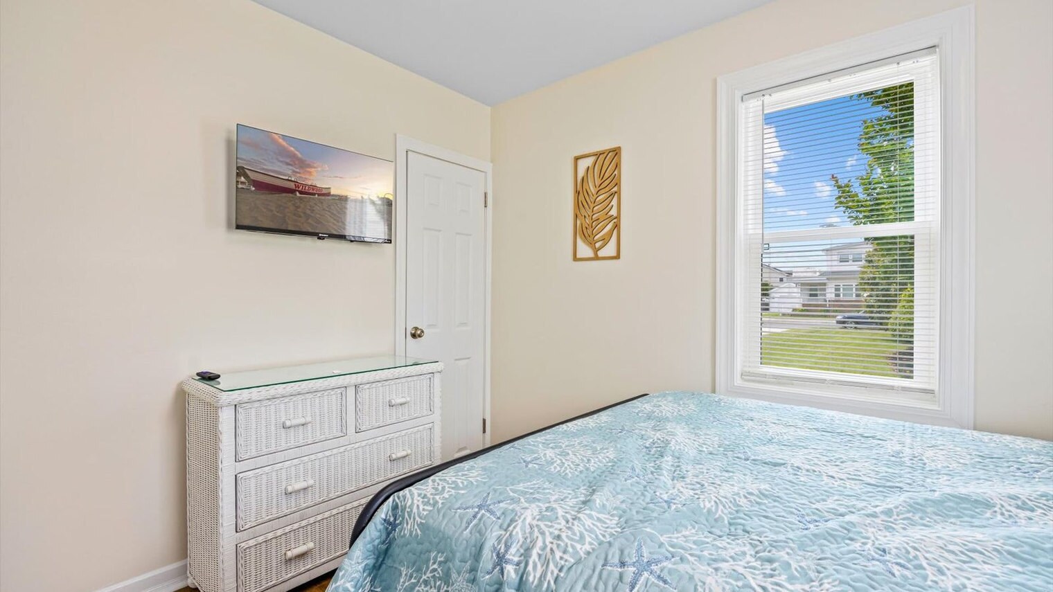 Building Photo - 124 W Heather Rd