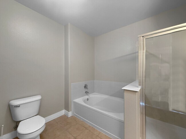 Building Photo - $0 DEPOSIT OPTION. UPDATED 2 BEDROOM CONDO...