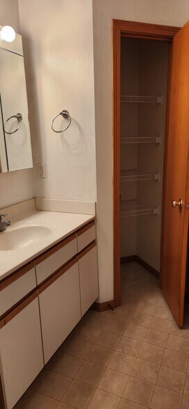 Building Photo - 2665 Triple Crown Ln