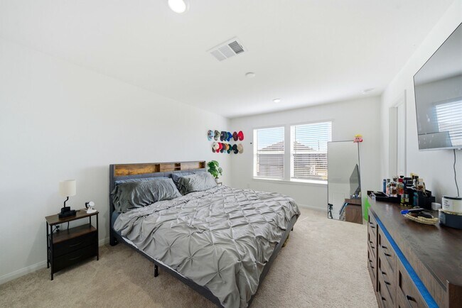 Building Photo - 23531 Autumn Harvester Dr