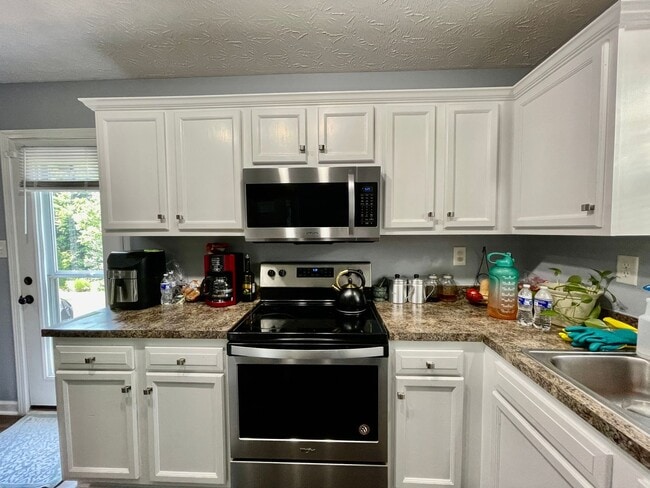 Building Photo - 2948 Sullivans Trce