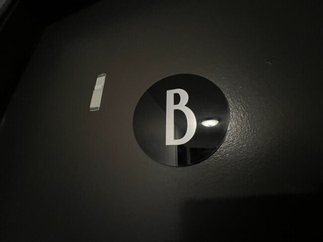 Building Photo - AWESOME PRICE!!!!!