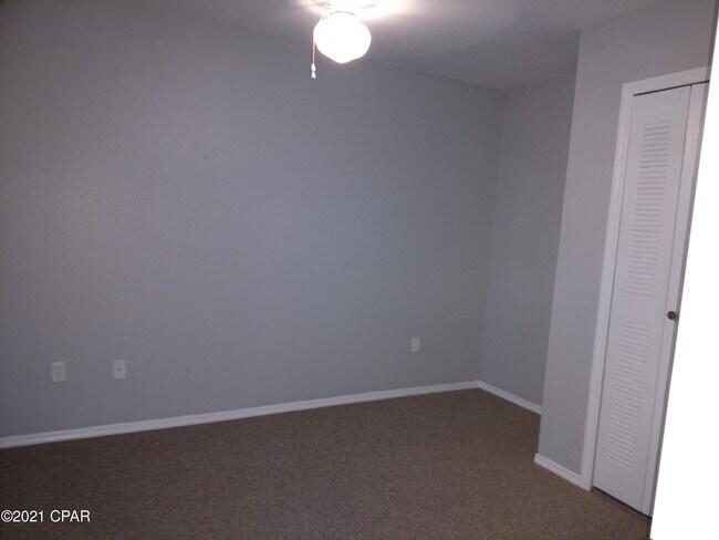 Building Photo - 1605 Cape Cod Dr