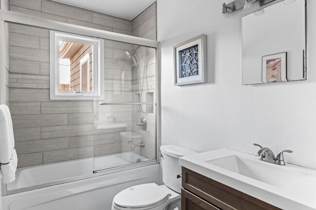 Building Photo - 38 Homesite Ave