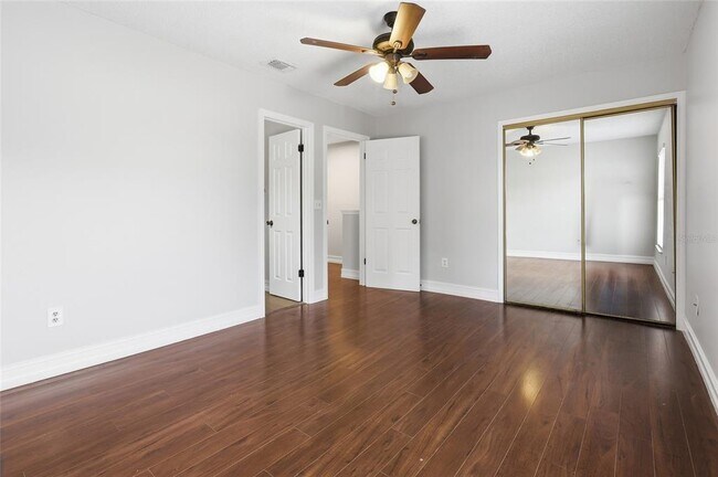 Building Photo - 1600 Little Falls Cir