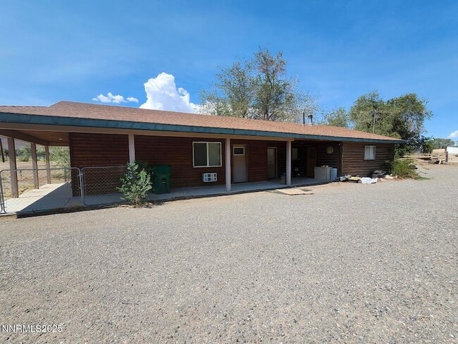 Primary Photo - 880 Truckee Ln