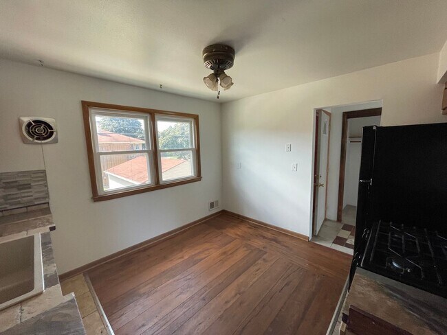 Building Photo - 4820 N 91st St