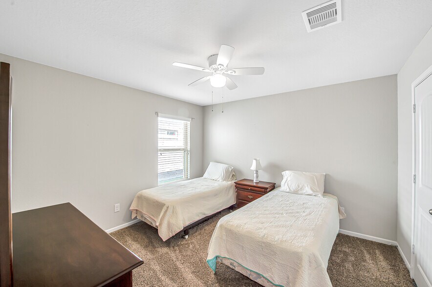 Building Photo - 3023 Dripping Springs Ct