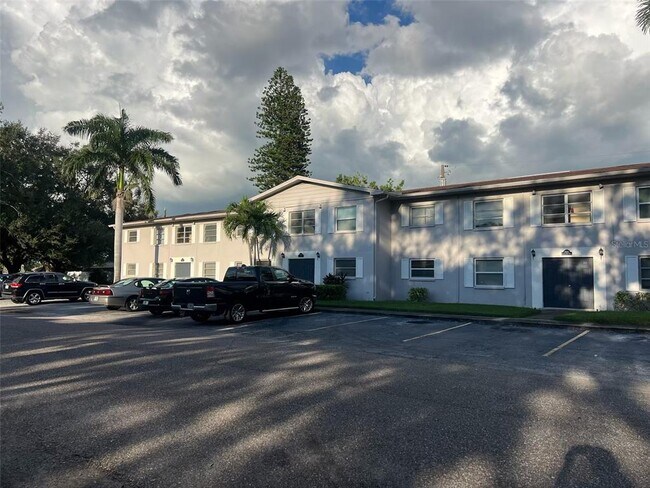 Building Photo - 8325 7th Way N