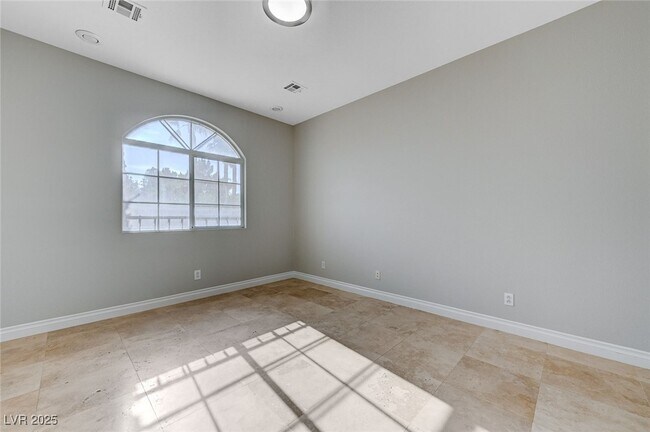 Building Photo - 10518 Santerno St
