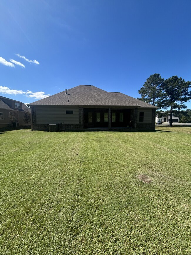 Building Photo - 288 River Mill Point