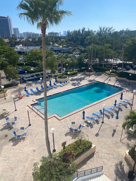 Marina pool - 500 Three Islands Blvd