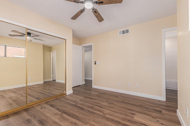 Building Photo - Ready for IMMEDIATE MOVE IN!