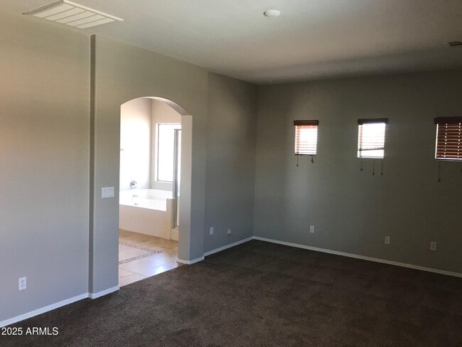 Building Photo - 3440 E Flower St