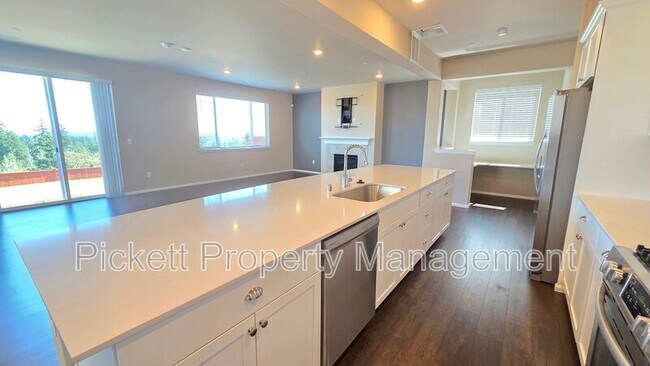 Building Photo - 1032 Baker Hts Lp