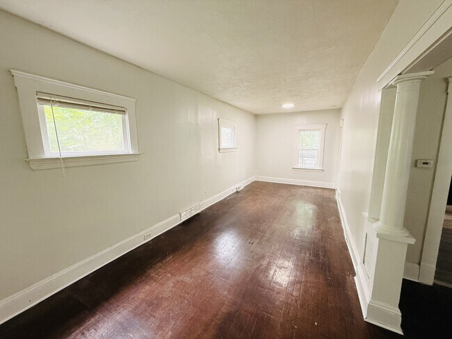 Building Photo - 4123 Stickney Ave