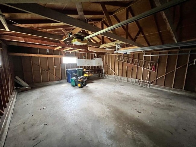 Building Photo - 704 3rd Ave