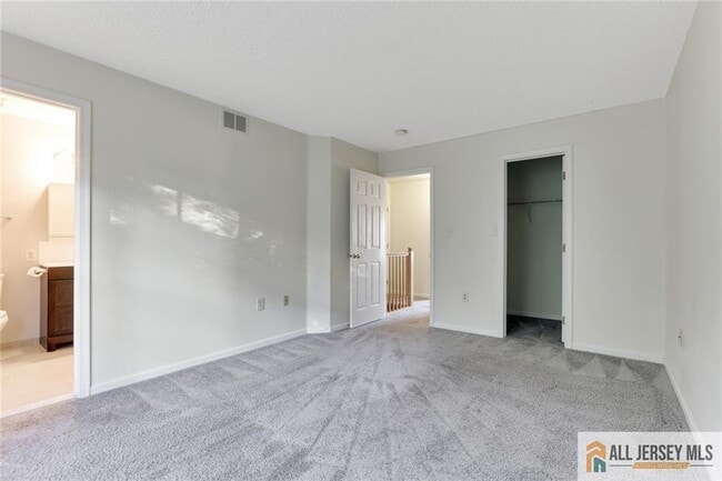 Building Photo - 140 S Barrow Pl