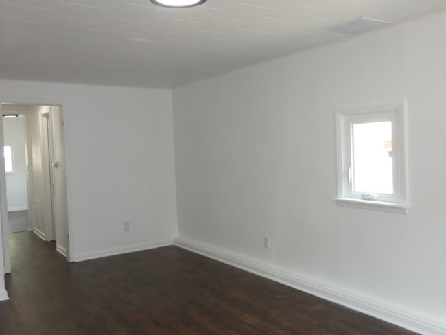 Building Photo - 349 S Curtis Ave