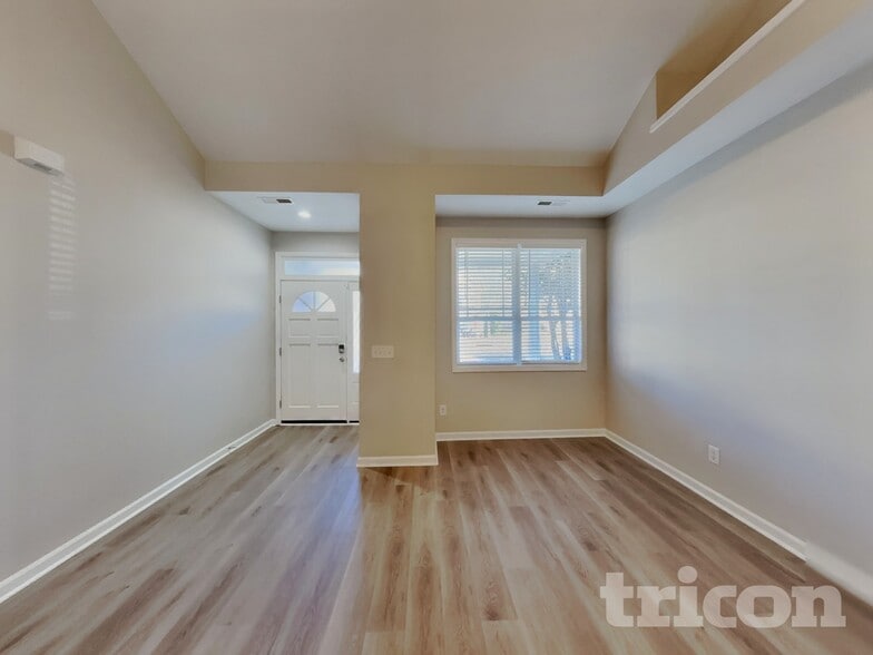 Building Photo - 3152 Landing Falls Ln