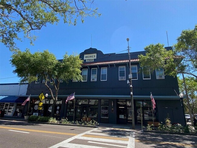 Building Photo - 654 Windrush Bay Dr