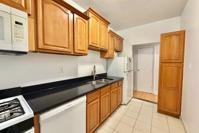Floorplan - 165 Pinehurst Avenue