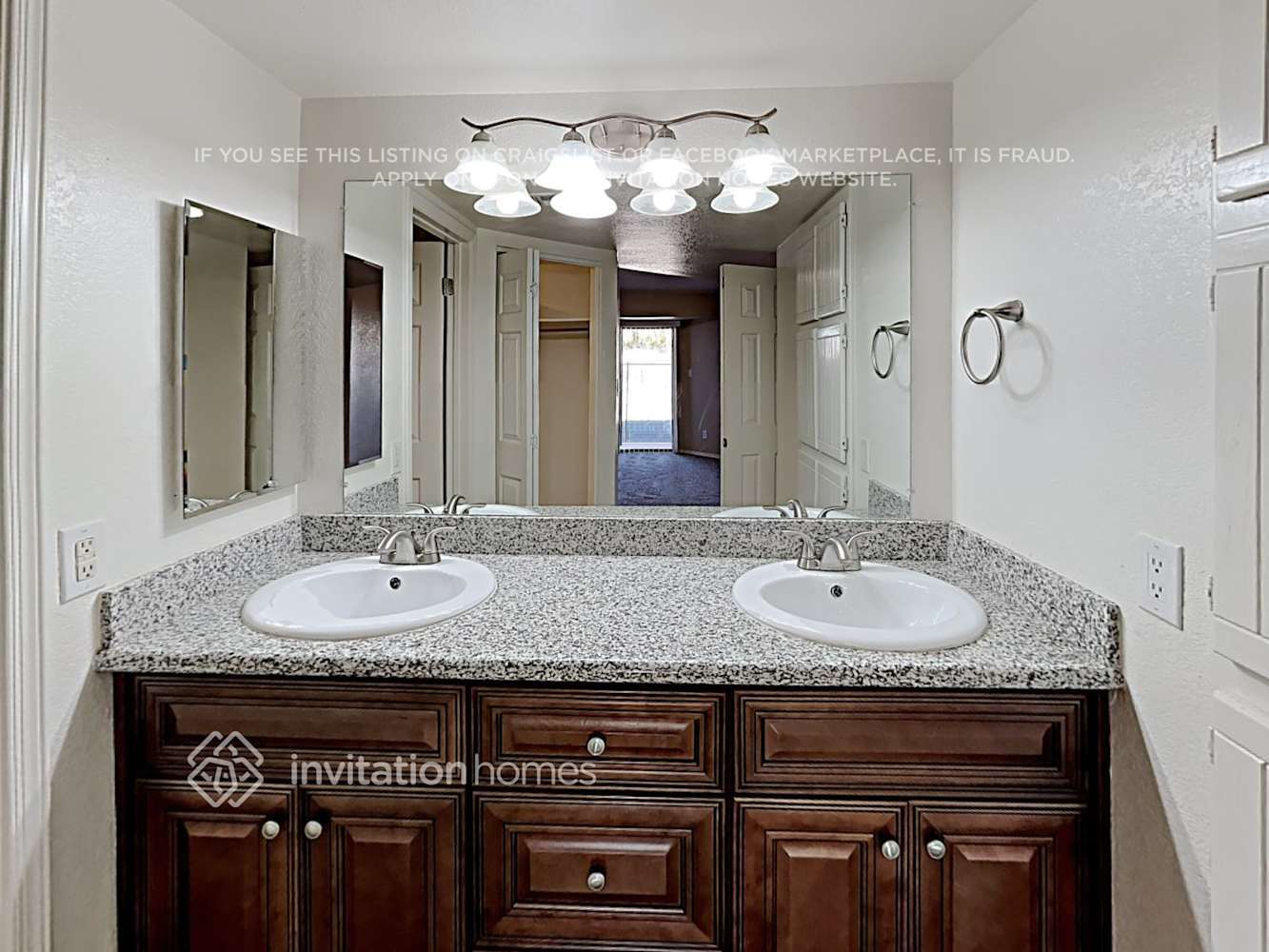 Building Photo - 11228 W Townley Ave