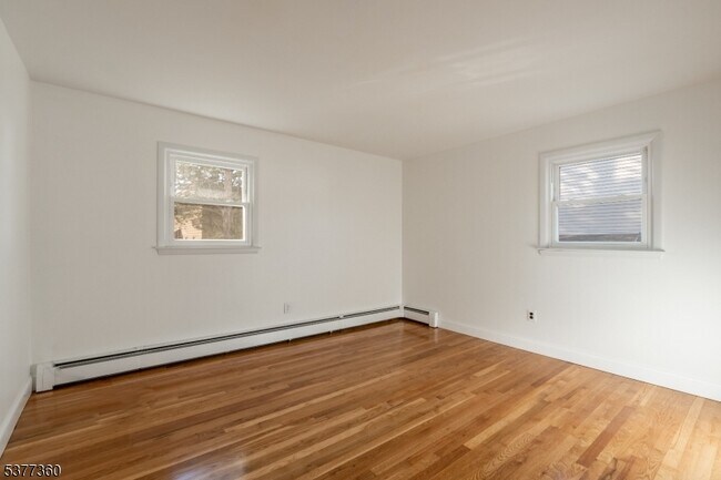 Building Photo - 17 Longport Rd