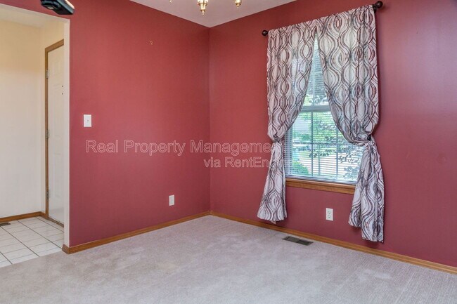 Building Photo - 3531 Leawood Ave