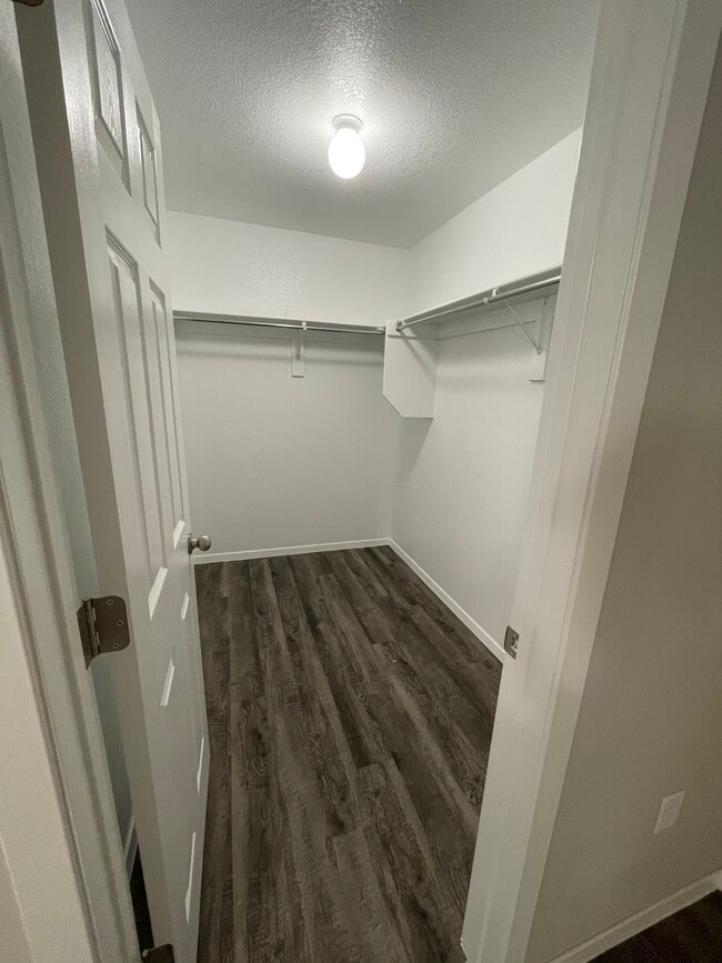 Building Photo - 6900 SW Whitmarsh Rd