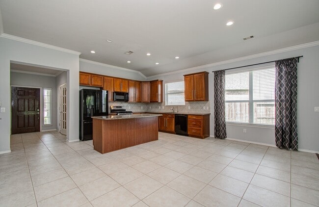 Building Photo - 7142 Breton Bay Pass