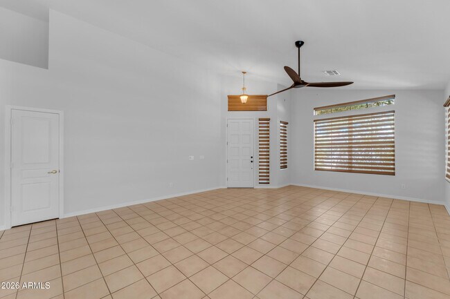 Building Photo - 13867 E Paradise Ln