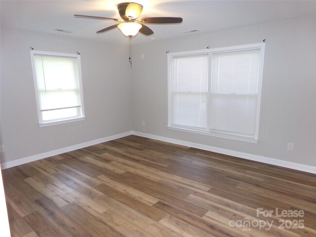 Building Photo - 40119 NC-740