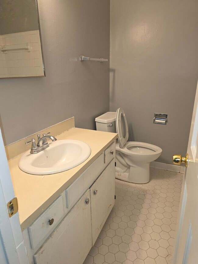 Building Photo - Kings Mountain