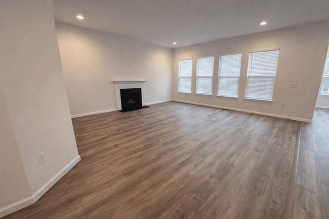 Building Photo - 10279 Benjamin Way