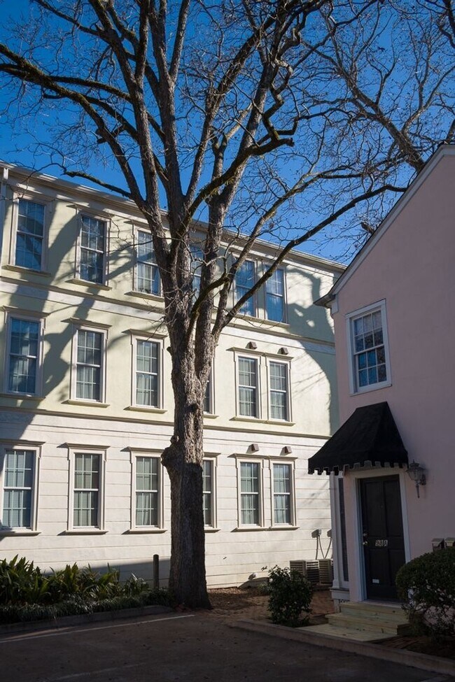 Building Photo - 98 Lummus Dr.- Bonnie's Cottage