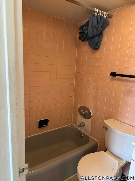 Building Photo - 153 Brighton Ave