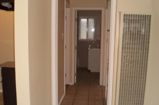 Building Photo - 7823 S Normandie Ave