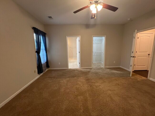 Building Photo - 3177 Mayflower Ln