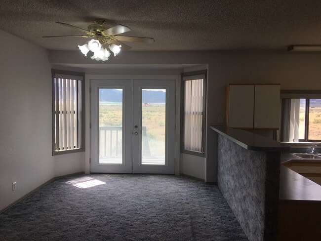 Building Photo - Spacious Cedar City Home with Scenic Mount...