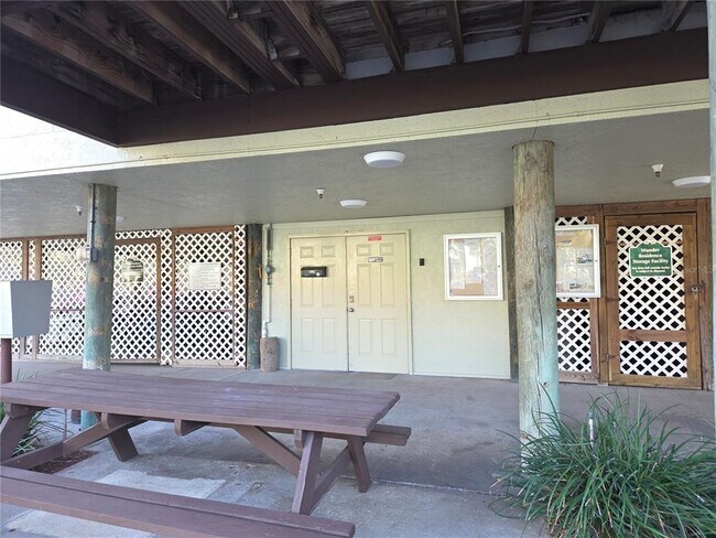 Building Photo - 1515 Pinellas Bayway S