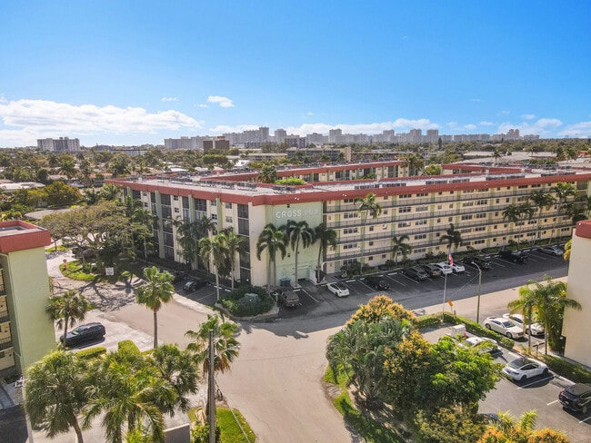 Building Photo - 5300 NE 24th Terrace