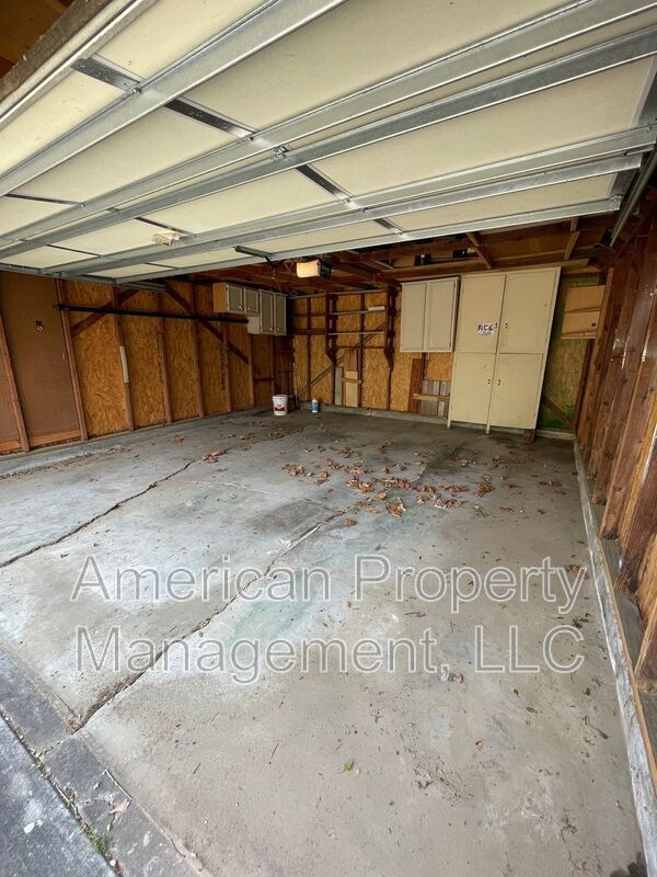 Building Photo - 2536 E 22nd Pl