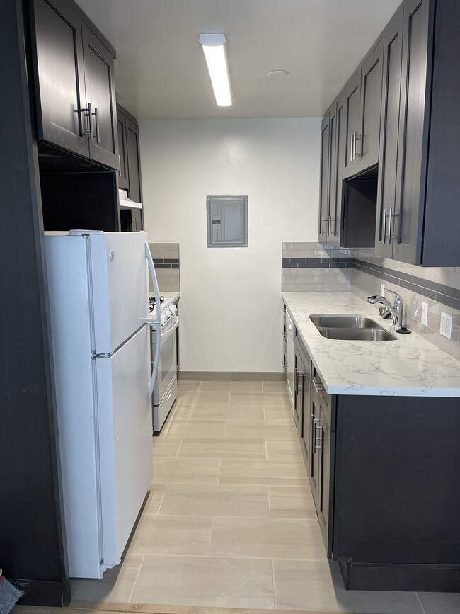 Building Photo - 1921 22nd St