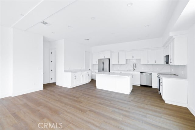 Building Photo - 4827 Oakwood Ave