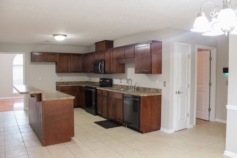 Building Photo - 228 Cobble Stone Ln