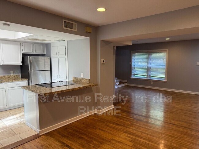Building Photo - 6482 Bordeaux Ave