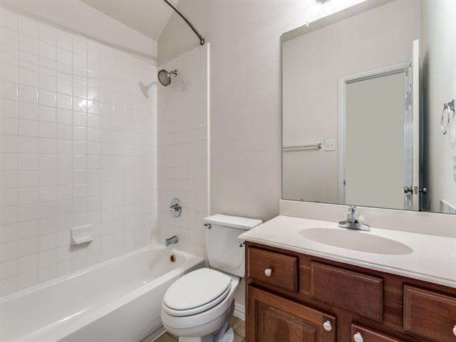 Building Photo - 3513 Washington Dr