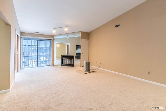 Building Photo - 1105 Youngs Rd